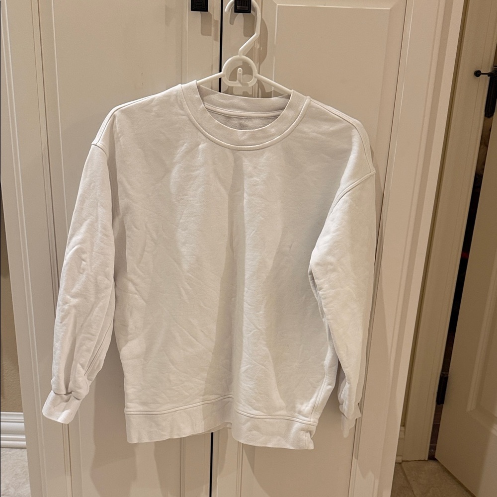 Lululemon Women’s White Crewneck Sweatshirt